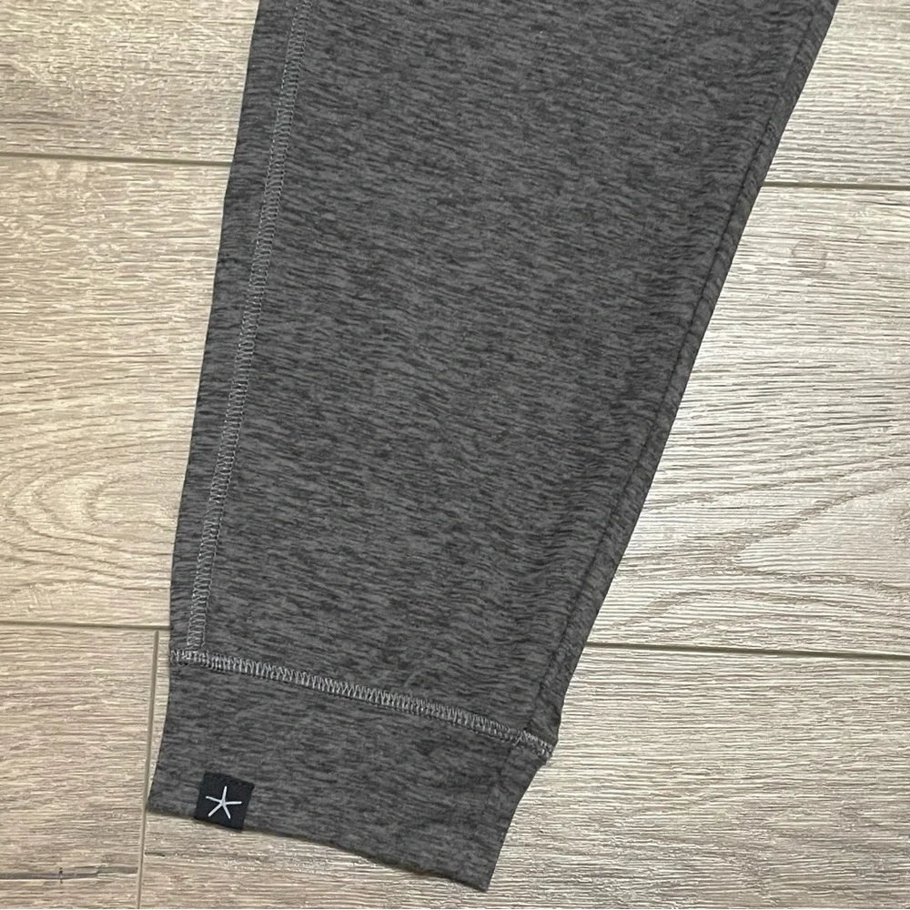 Barefoot Dreams Woman's Malibu Collection Butterchic Knit Heavy Jogger Sz S NWT - Picture 4 of 12